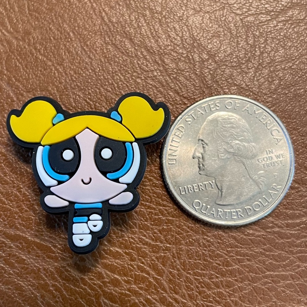 Bubbles from The Powerpuff Girls Croc Charm - Picture 4 of 4